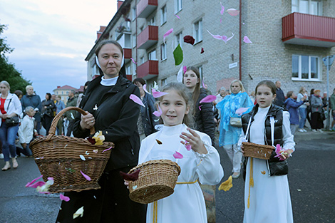 Працэсія ў гонар свята Божага Цела ў Гродне