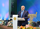 Аляксандр Лукашэнка адкрыў Рэспубліканскі баль выпускнікоў-2022
