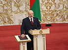Alexander Lukashenko swears the presidential oath of office 
