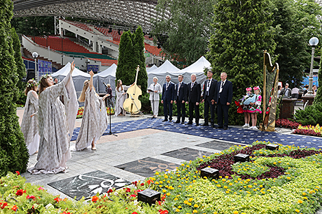 На церемонии открытия именной звезды