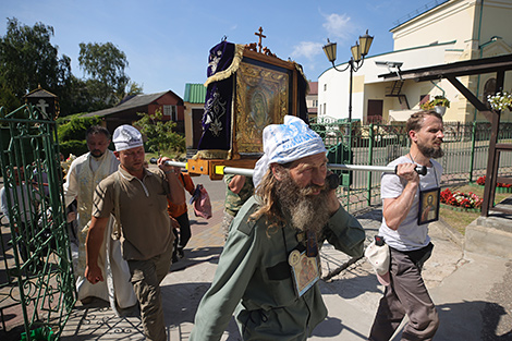 Усебеларускі хрэсны ход у Слонімскім раёне 