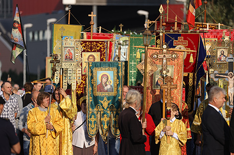 Усебеларускі хрэсны ход завяршыўся ў Мінску