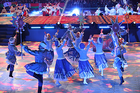 Historical show at the patriotic forum 