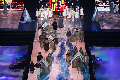 Historical show at the patriotic forum 