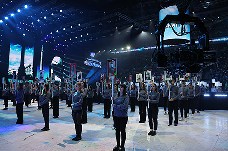 Historical show at the patriotic forum 