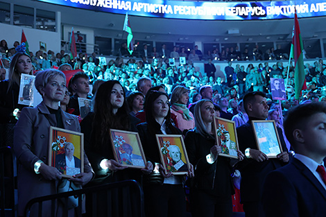 Касцюміраванае гістарычнае шоу на форуме 