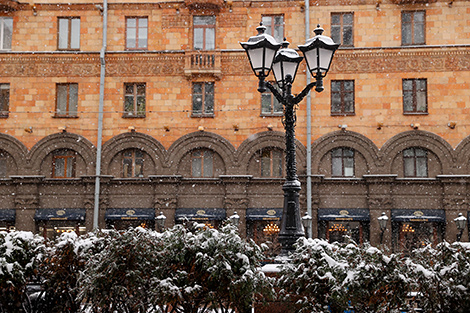 Streets in Minsk after a nighttime snowfall