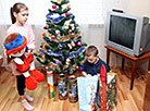 Presidential aide wishes Happy New Year to family from Lugansk Oblast