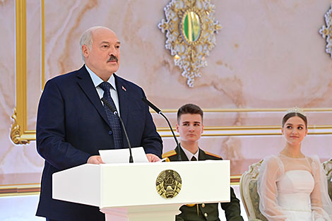 Прэзідэнт Беларусі Аляксандр Лукашэнка падчас навагодняга балю 