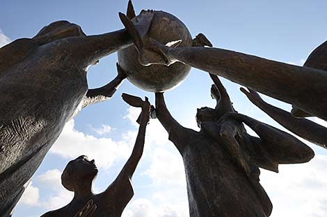 Sculptural composition dedicated to family in Orsha