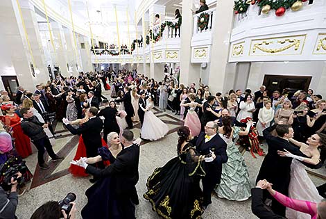 Навагодні баль у Вялікім тэатры Беларусі