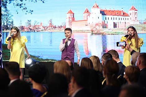 Дабрачынны паказ мод 
