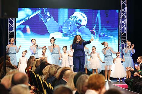 Дабрачынны паказ мод 
