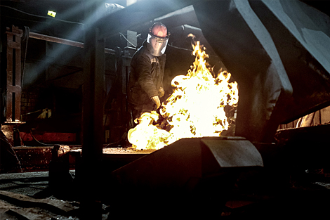波列西耶电机厂企业铸铁车间的铸铁熔炼