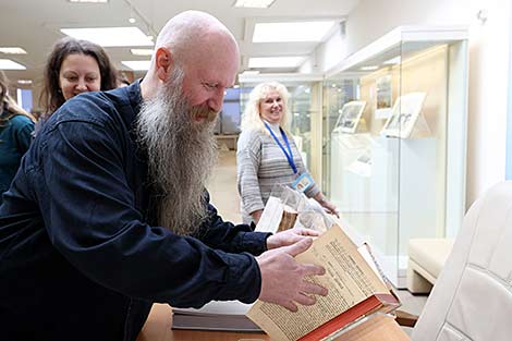 Потомки Фёдора Достоевского посетили Национальную библиотеку