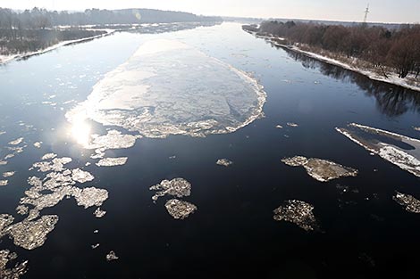 Ice drift in the Sozh River in Gomel District