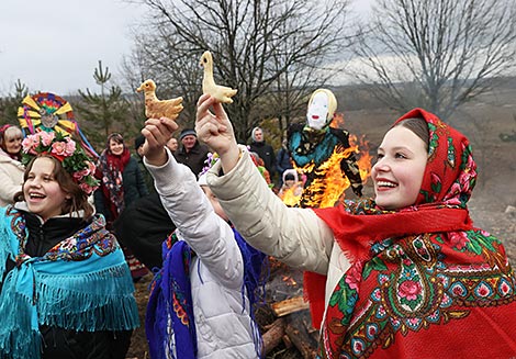 Chyrachka spring calling rite in the village of Tonezh