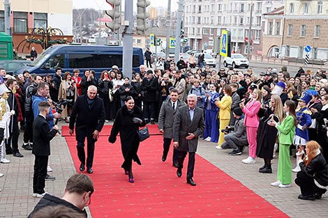 International Youth Theater Forum М@rt.contact: opening ceremony 