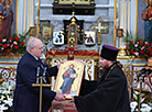 Александр Лукашенко посетил Спасо-Преображенский храм в Шклове