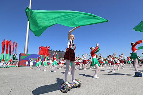 Ceremony to honor national flag, emblem and anthem in Minsk