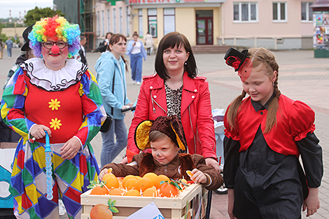 Pram parade gathers over 90 participants in Grodno
