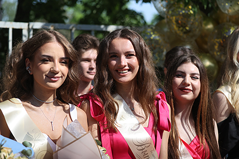 End-of-school ceremony in Gymnasium No. 24 in Minsk