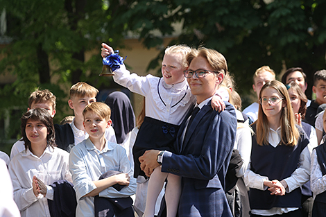 End-of-school ceremony in Gymnasium No. 24 in Minsk