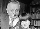 Ivan Shamyakin with his granddaughter Slavyana. Minsk, 17 November 1987