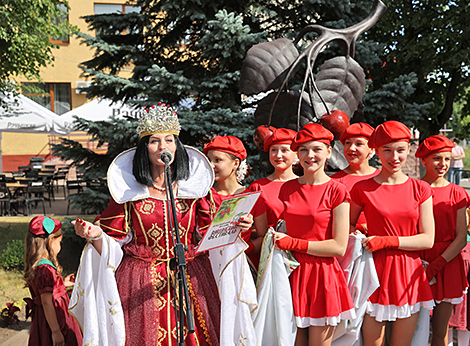 Cherry Festival in Glubokoye