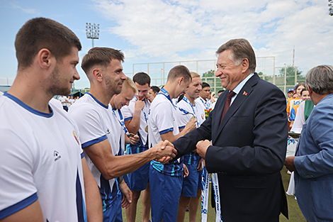 Беларускія спартсмены выйгралі турнір па хакеі на траве на ІІ Гульнях краін СНД