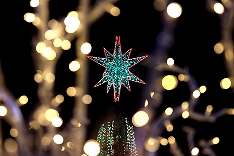 Belarus’ National New Year Tree in Oktyarskaya Square in Minsk 