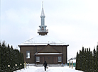 Старинная деревянная мечеть в заснеженном Ивье