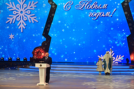 Галоўная ёлка краіны ў Палацы Рэспублікі 