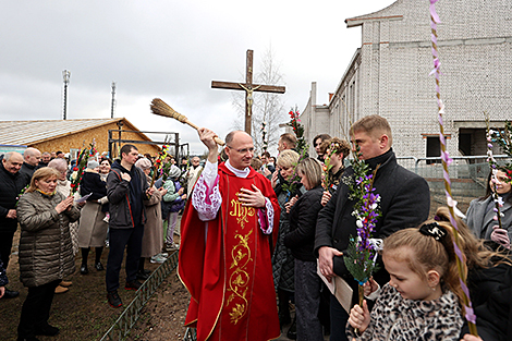 Вербная нядзеля ў Гродне: богаслужэнне ў храме 