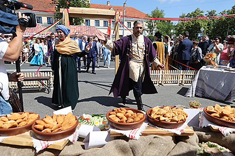 Фестываль культур: 19 нацыянальных падвор'яў прадстаўлены ў Гродне