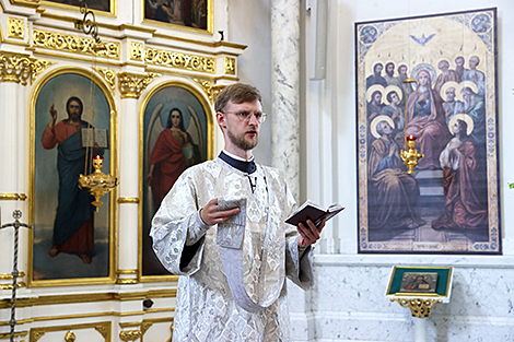Усебеларуская малітва ў Святадухаўскім кафедральным саборы Мінска