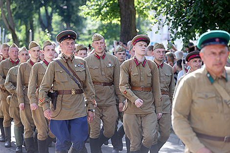 Атмасферу апошняга мірнага вечара 1941 года аднавілі ў Брэсце