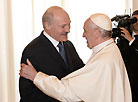 Alexander Lukashenko and Pope Francis meet in Vatican