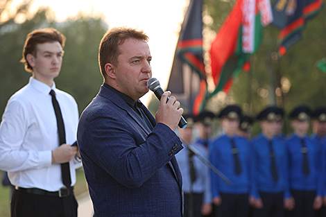 Жалобны мітынг і малітва ля манумента 