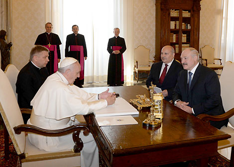 Alexander Lukashenko and Pope Francis discuss the relations between Belarus and the Roman-Catholic Church
