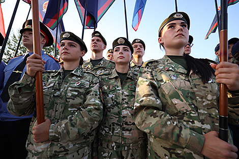 Жалобны мітынг і малітва ля манумента 