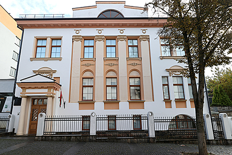 Выстава плакатаў да 145-годдзя Казіміра Малевіча ў Віцебск