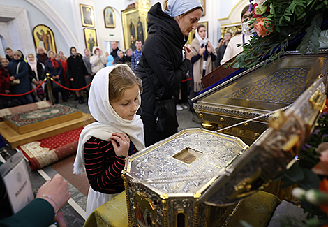 Мошчы прападобных Ефрасінні Полацкай і Ефрасінні Маскоўскай прыбылі ў Мінск 