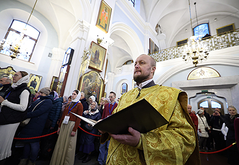 Урачыстае богаслужэнне ў Святадухаўскім кафедральным саборы Мінска