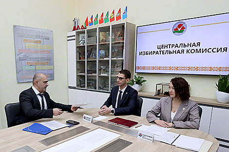 ЦВК прыняла дакументы для рэгістрацыі Алега Гайдукевіча кандыдатам у Прэзідэнты Беларусі 