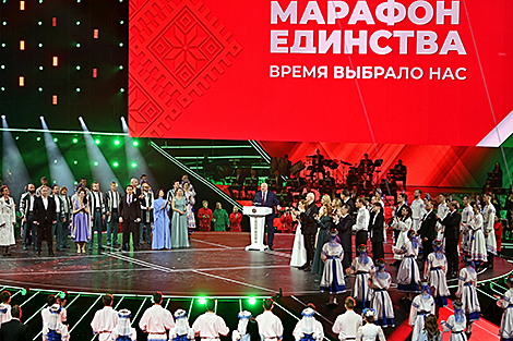 Аляксандр Лукашэнка наведаў фінальны канцэрт 