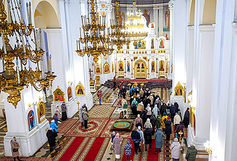 St. Euphrosyne’s Cross arrives at Holy Dormition Cathedral in Vitebsk