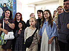 Workshop in wearing Slutsk belts