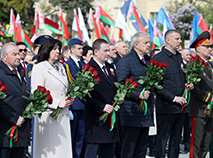 Flower ceremony on Victory Square in Minsk