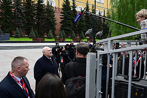 Президент Беларуси Александр Лукашенко во время общения с журналистами